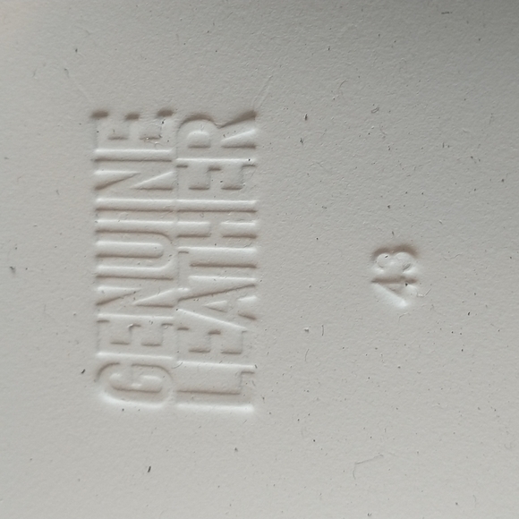 New Golden Goose Men's Lace Up Running Sneakers - Picture 13 of 14